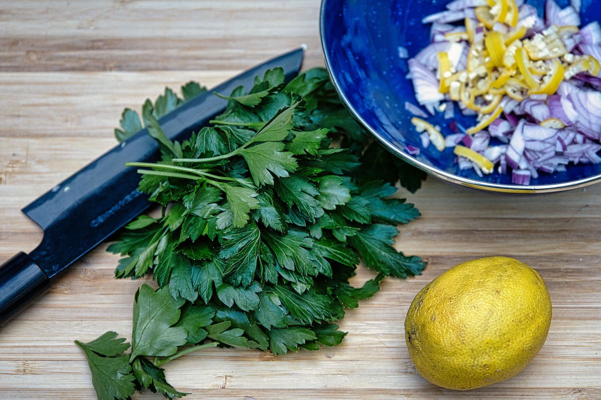 Zutaten für Pasta mit Thunfisch und Mais